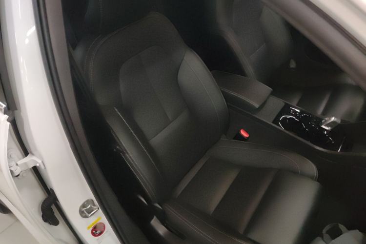 Used Volvo XC40 2024 B4 4x4 Smart Luxury Edition Right Front Seat