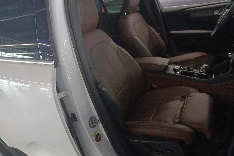 Used Volvo XC40 2024 B3 Zhiyuan Luxury Edition Right Front Seat