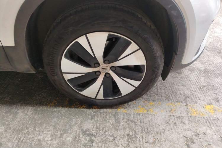 Used Volvo XC40 2024 B3 Zhiyuan Luxury Edition Right Front Wheel Hub
