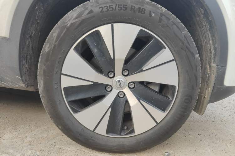 Used Volvo XC40 2024 B3 Zhiyuan Luxury Edition Right Front Wheel Hub