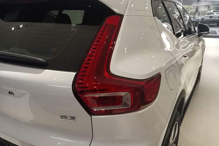 Used Volvo XC40 2024 B3 Zhiyuan Luxury Edition Right Rear Taillight