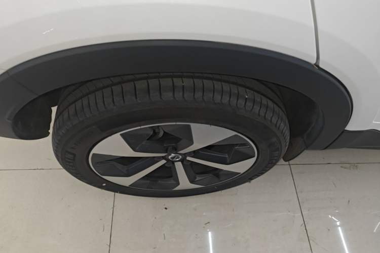 Used Volvo XC40 2024 B4 4x4 Smart Luxury Edition Right Rear Wheel Hub