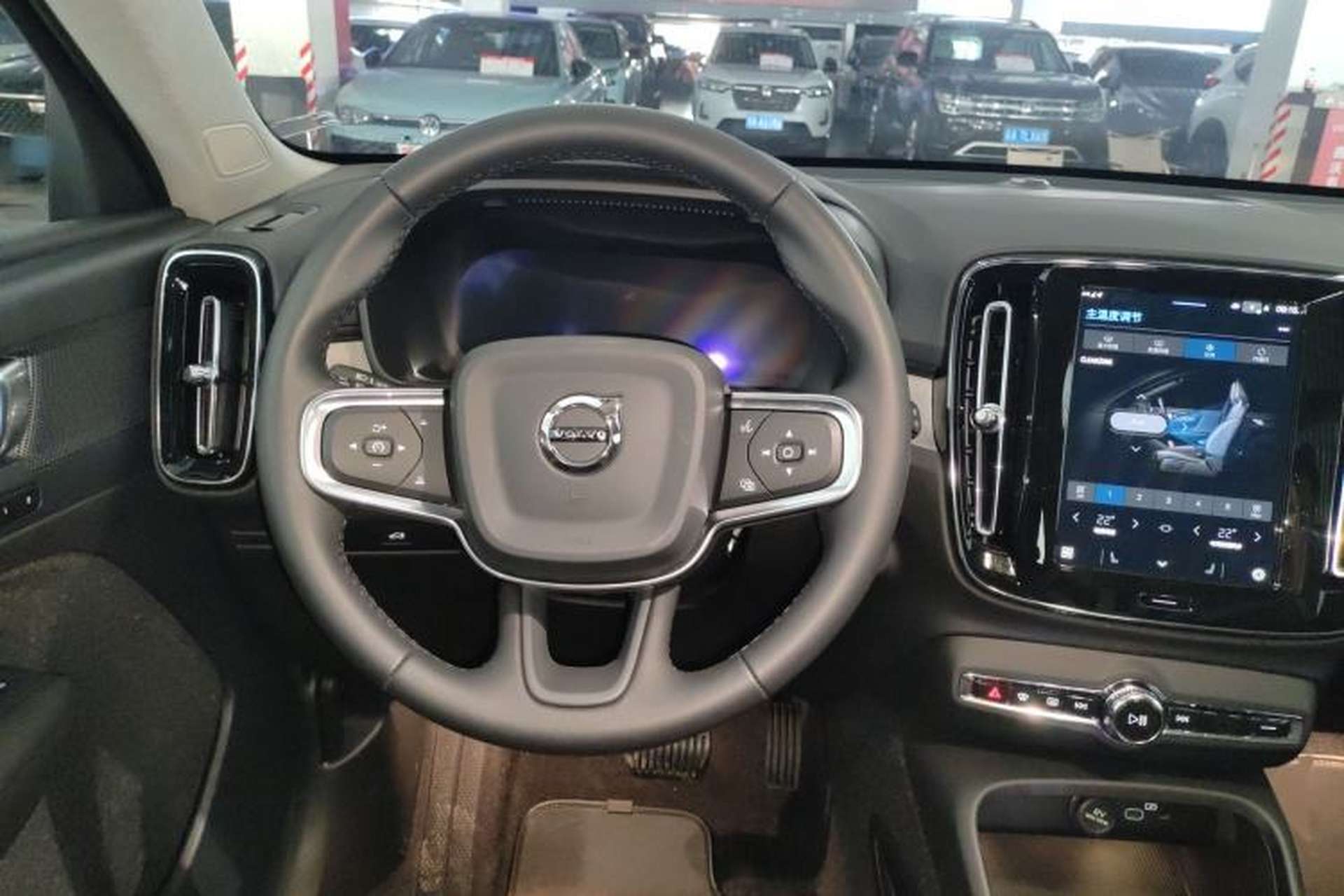 Used Volvo XC40 2024 B4 4x4 Smart Luxury Edition Steering Wheel