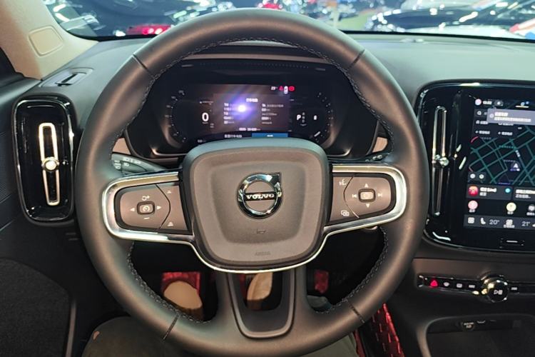 Used Volvo XC40 2024 B4 4x4 Smart Luxury Edition Steering Wheel