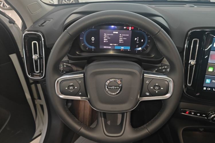 Used Volvo XC40 2024 B4 4x4 Smart Luxury Edition Steering Wheel