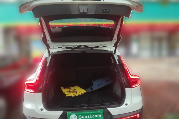 Used Volvo XC40 2024 B3 Zhiyuan Luxury Edition Trunk