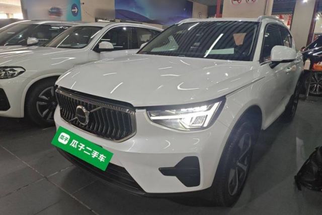 Used Volvo XC40 2024 B4 4x4 Smart Luxury Edition