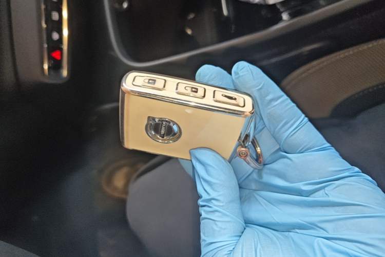 Used Volvo XC40 2024 B3 Zhiyuan Luxury Edition Vehicle Key