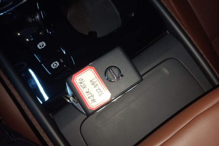 Used Volvo XC40 2024 B3 Zhiyuan Luxury Edition Vehicle Key