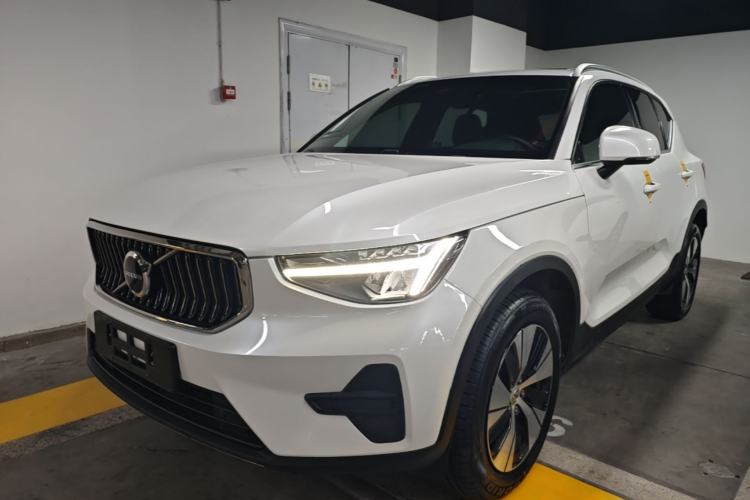 Volvo XC40 2024 B3 Zhiyuan Luxury Edition