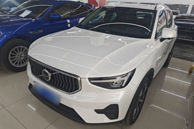 Used Volvo XC40 2024 B4 4x4 Smart Luxury Edition