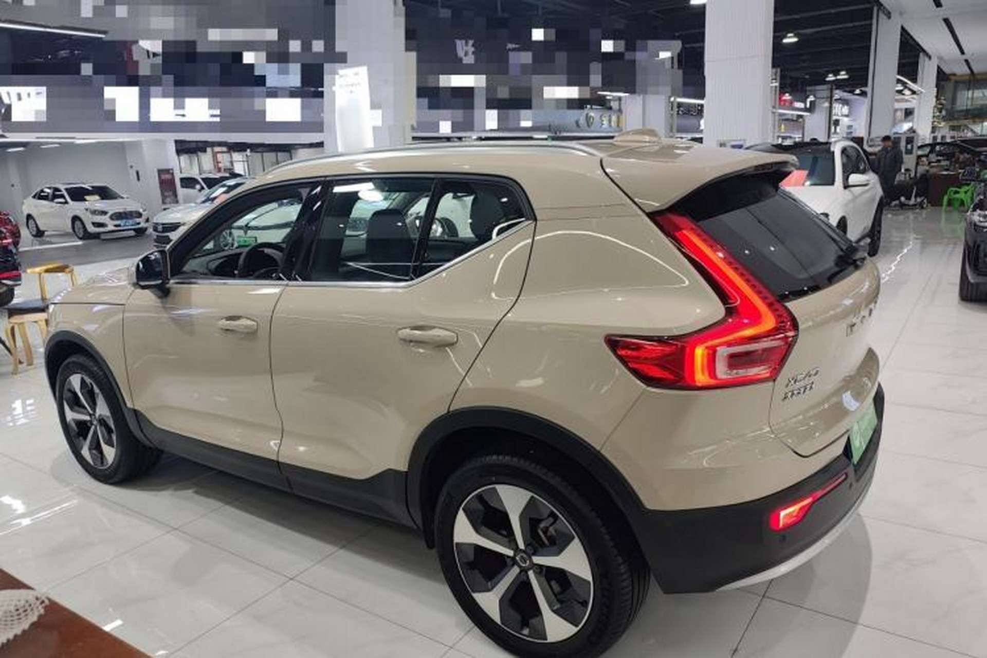 Used Volvo XC40 2024 B4 4x4 Smart Luxury Edition Exterior 3