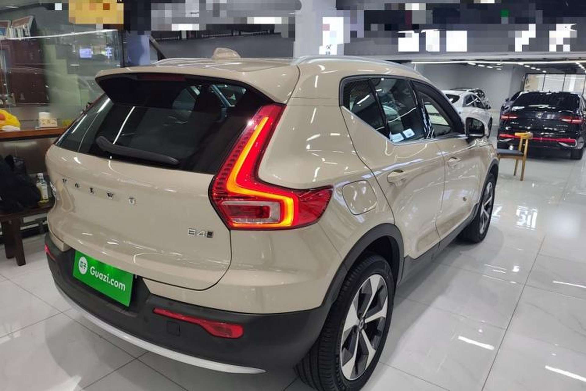 Used Volvo XC40 2024 B4 4x4 Smart Luxury Edition Exterior 5