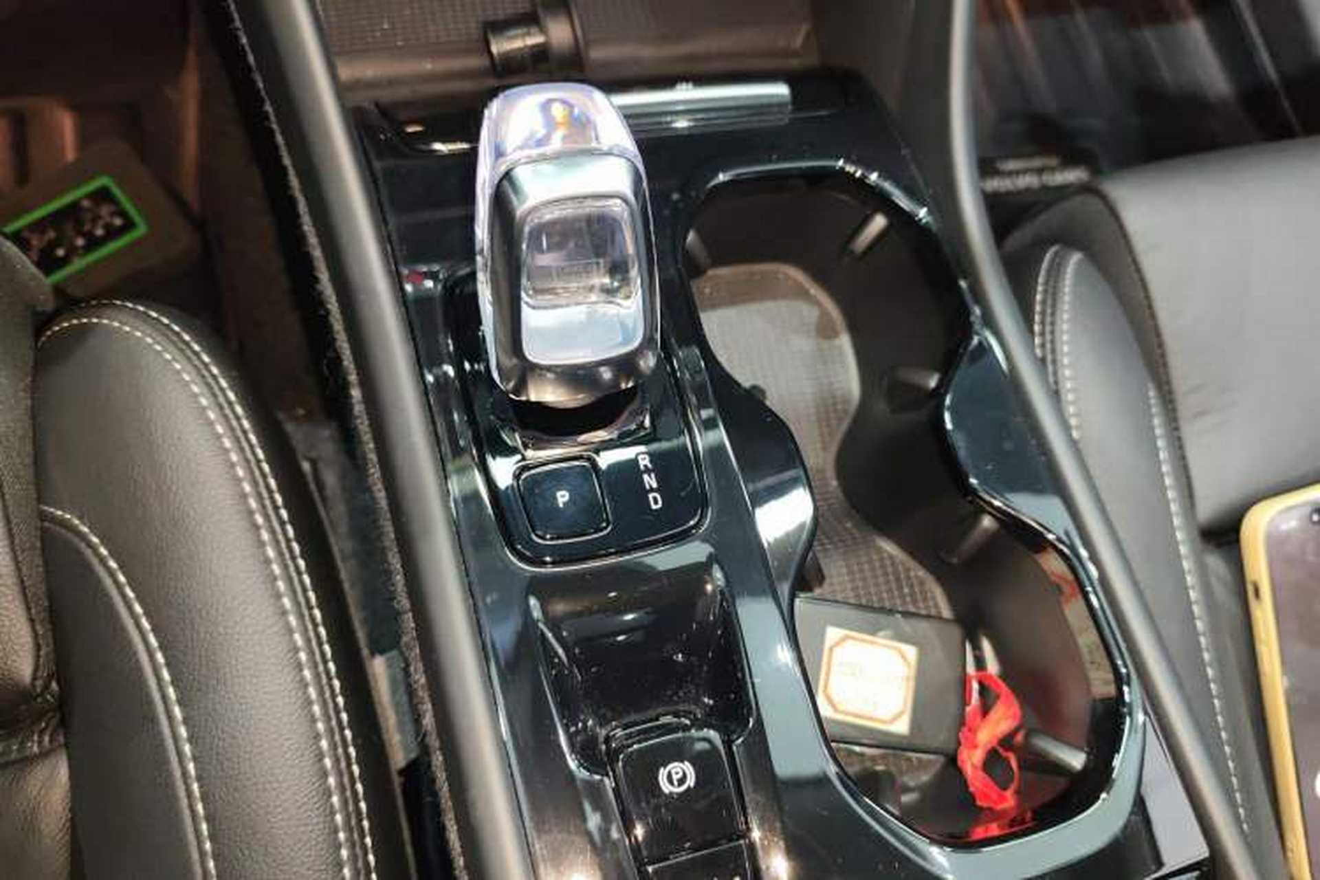 Used Volvo XC40 2024 B4 4x4 Smart Luxury Edition Gear Lever