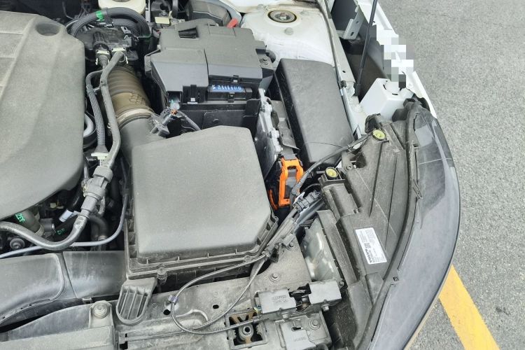 Used Volvo XC40 2025 B3 Smart & Luxurious Edition Engine Bay Left