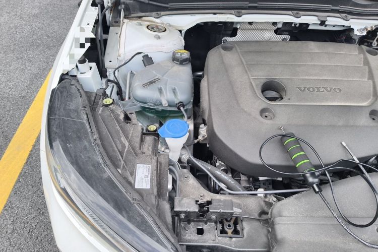 Used Volvo XC40 2025 B3 Smart & Luxurious Edition Engine Bay Right