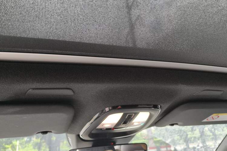 Used Volvo XC40 2025 B3 Smart & Luxurious Edition Headliner