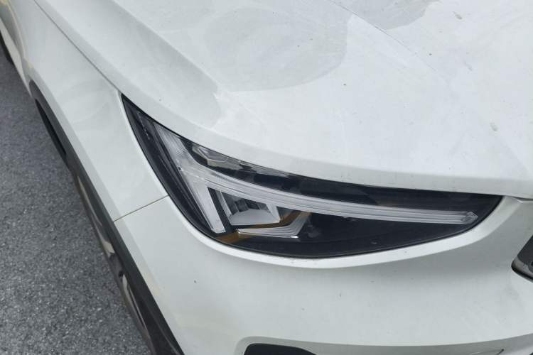 Used Volvo XC40 2025 B3 Smart & Luxurious Edition Right Front Headlight