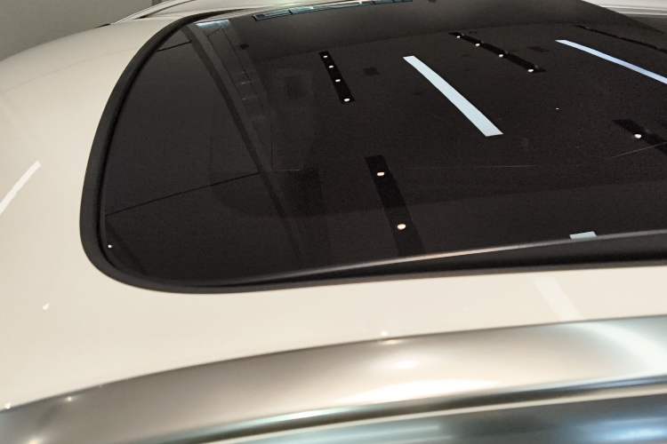 Used Volvo XC40 2025 B3 Smart & Luxurious Edition Roof