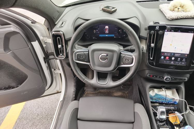 Used Volvo XC40 2025 B3 Smart & Luxurious Edition Steering Wheel
