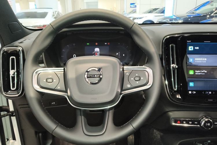 Used Volvo XC40 2025 B3 Smart & Luxurious Edition Steering Wheel