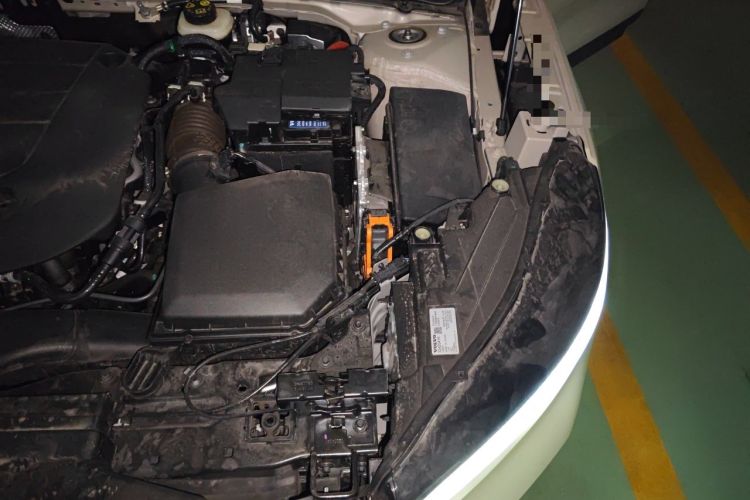 Used Volvo XC40 2025 B3 Smart & Luxurious Edition Engine Bay Left