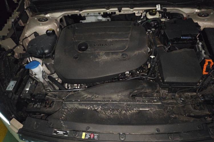 Used Volvo XC40 2025 B3 Smart & Luxurious Edition Engine Bay