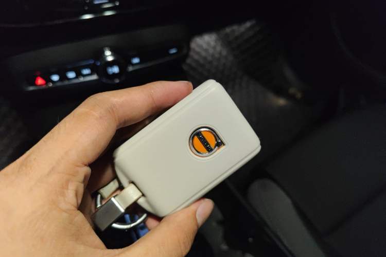 Used Volvo XC40 2025 B3 Smart & Luxurious Edition Vehicle Key