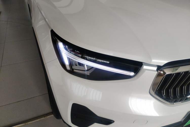 Used Volvo XC40 2026 B3 Zhiyuan Luxury Edition Right Front Headlight