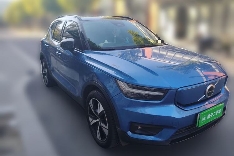 Used Volvo XC40 New Energy 2021 P8 Pure Electric All-Wheel Drive Smart Luxury Sport Edition Front Right 45 Deg