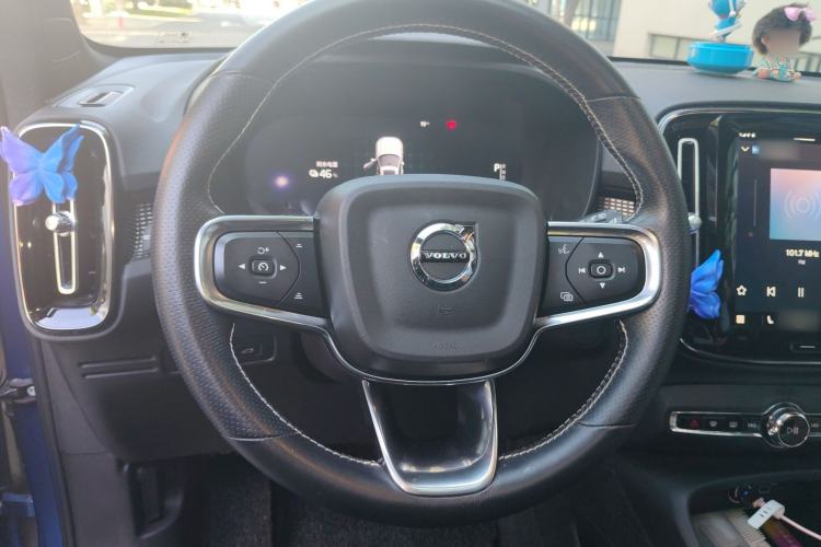 Used Volvo XC40 New Energy 2021 P8 Pure Electric All-Wheel Drive Smart Luxury Sport Edition Steering Wheel
