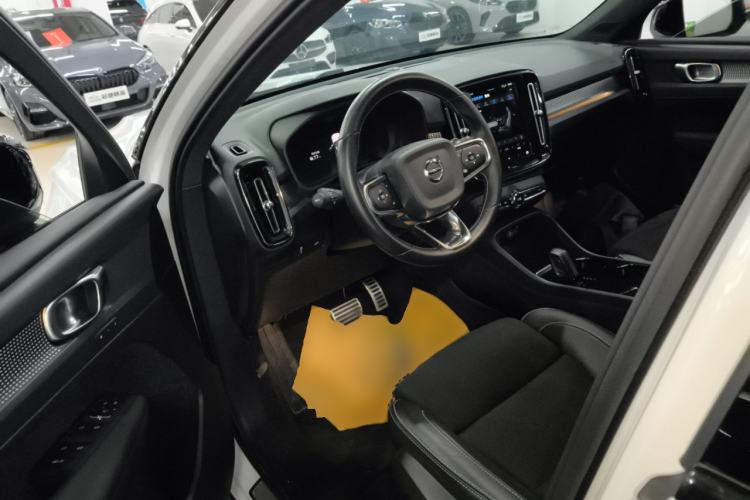 Used Volvo XC40 New Energy 2021 P8 Pure Electric All-Wheel Drive Smart Luxury Sport Edition Driver Seat