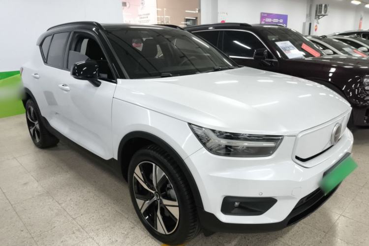Used Volvo XC40 New Energy 2021 P8 Pure Electric All-Wheel Drive Smart Luxury Sport Edition Front Right 45 Deg