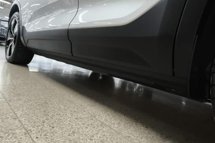 Used Volvo XC40 New Energy 2021 P8 Pure Electric All-Wheel Drive Smart Luxury Sport Edition Left Side Sill