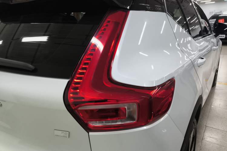 Used Volvo XC40 New Energy 2021 P8 Pure Electric All-Wheel Drive Smart Luxury Sport Edition Right Rear Taillight