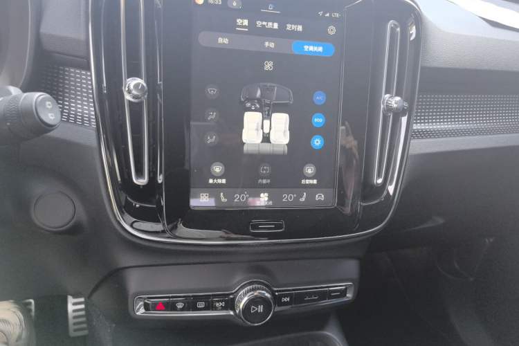 Used Volvo XC40 New Energy 2021 P8 Pure Electric All-Wheel Drive Smart Luxury Sport Edition Audio And AC Panel