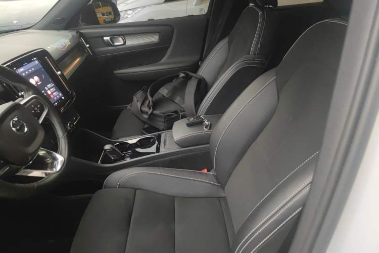 Used Volvo XC40 New Energy 2021 P8 Pure Electric All-Wheel Drive Smart Luxury Sport Edition Left Front Seat