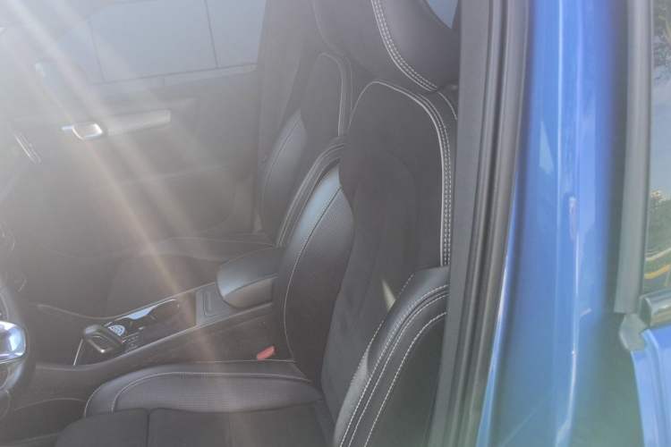 Used Volvo XC40 New Energy 2021 P8 Pure Electric All-Wheel Drive Smart Luxury Sport Edition Left Front Seat