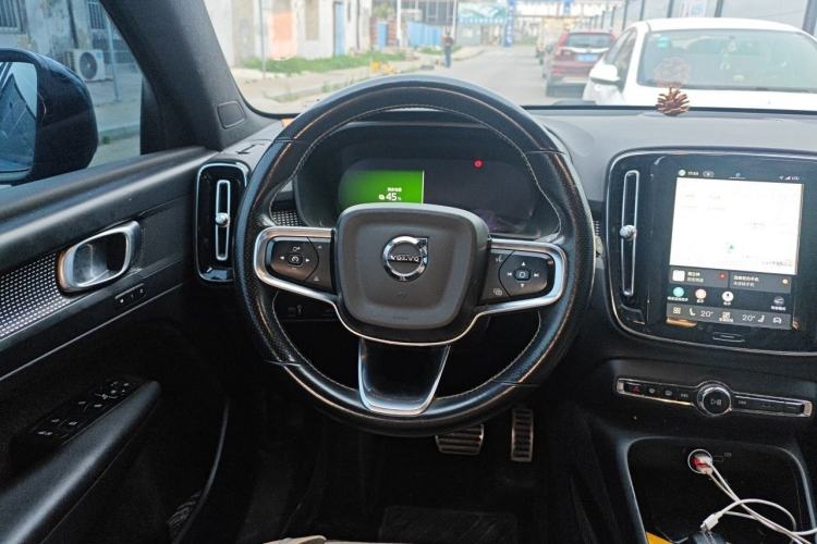 Used Volvo XC40 New Energy 2021 P8 Pure Electric All-Wheel Drive Smart Luxury Sport Edition Steering Wheel