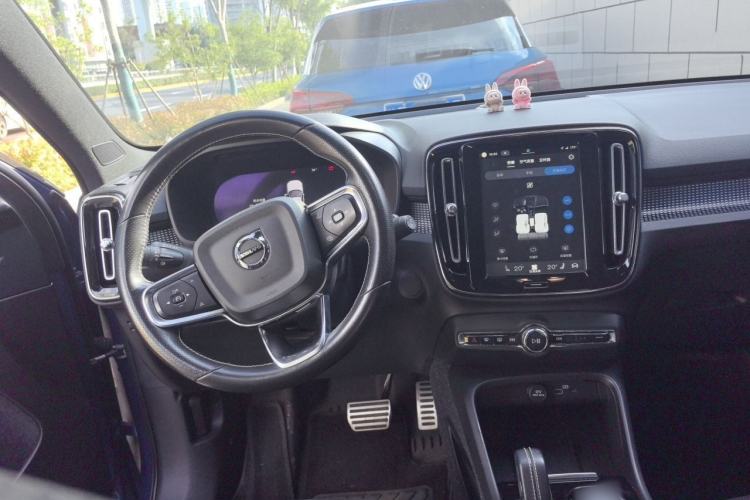 Used Volvo XC40 New Energy 2021 P8 Pure Electric All-Wheel Drive Smart Luxury Sport Edition Steering Wheel