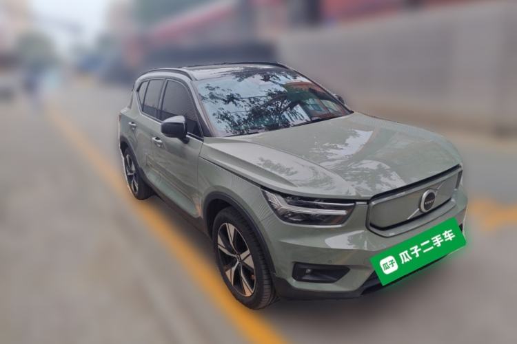 Used Volvo XC40 New Energy 2021 P8 Pure Electric All-Wheel Drive Smart Luxury Sport Edition Front Right 45 Deg