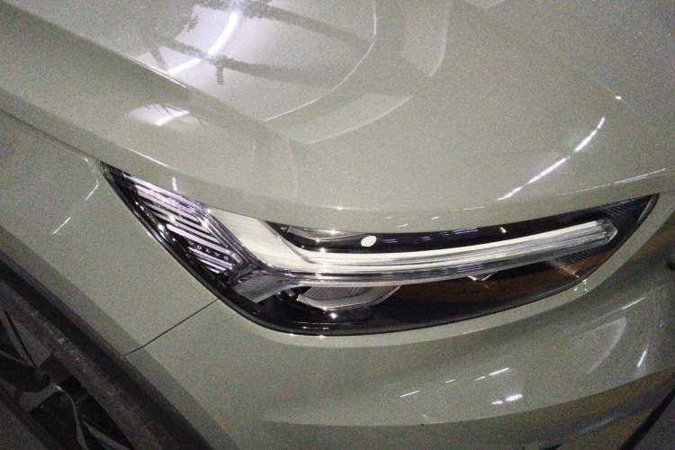 Used Volvo XC40 New Energy 2021 P8 Pure Electric All-Wheel Drive Smart Luxury Sport Edition Right Front Headlight