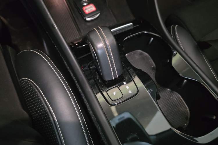Used Volvo XC40 New Energy 2021 P8 Pure Electric All-Wheel Drive Smart Luxury Sport Edition Gear Lever