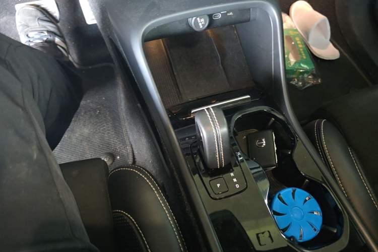 Used Volvo XC40 New Energy 2021 P8 Pure Electric All-Wheel Drive Smart Luxury Sport Edition Gear Lever