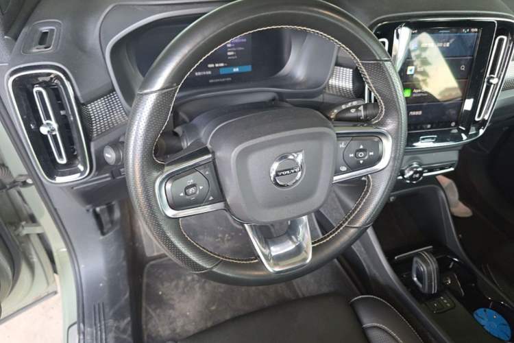 Used Volvo XC40 New Energy 2021 P8 Pure Electric All-Wheel Drive Smart Luxury Sport Edition Interior 2