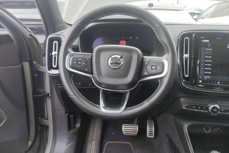 Used Volvo XC40 New Energy 2021 P8 Pure Electric All-Wheel Drive Smart Luxury Sport Edition Interior 3