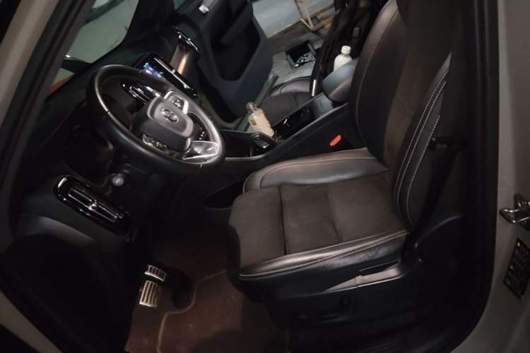 Used Volvo XC40 New Energy 2021 P8 Pure Electric All-Wheel Drive Smart Luxury Sport Edition Left Front Seat