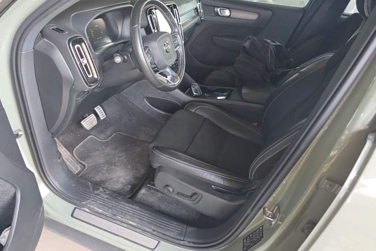 Used Volvo XC40 New Energy 2021 P8 Pure Electric All-Wheel Drive Smart Luxury Sport Edition Left Front Seat