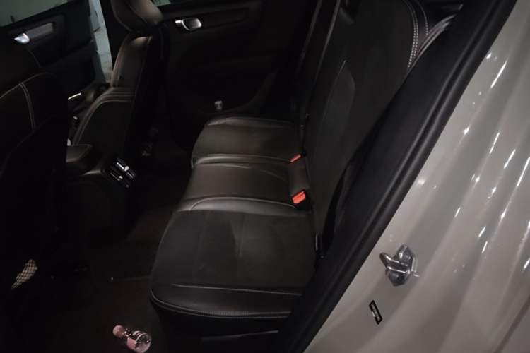 Used Volvo XC40 New Energy 2021 P8 Pure Electric All-Wheel Drive Smart Luxury Sport Edition Left Rear Seat