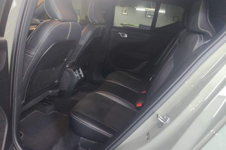 Used Volvo XC40 New Energy 2021 P8 Pure Electric All-Wheel Drive Smart Luxury Sport Edition Left Rear Seat